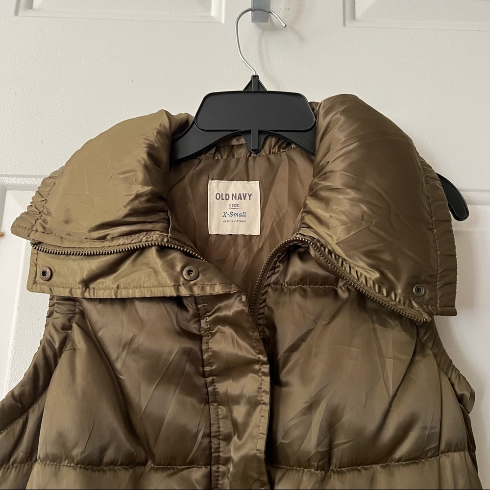 NWT Old Navy Puffer Vest Sz XS - Picture 4 of 8